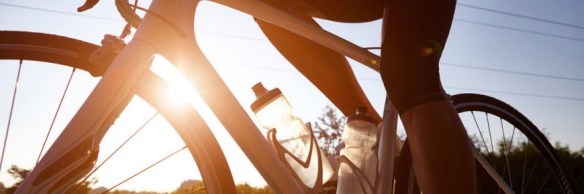 cyclist-waist-down-at-sunset-1064x591-870x290